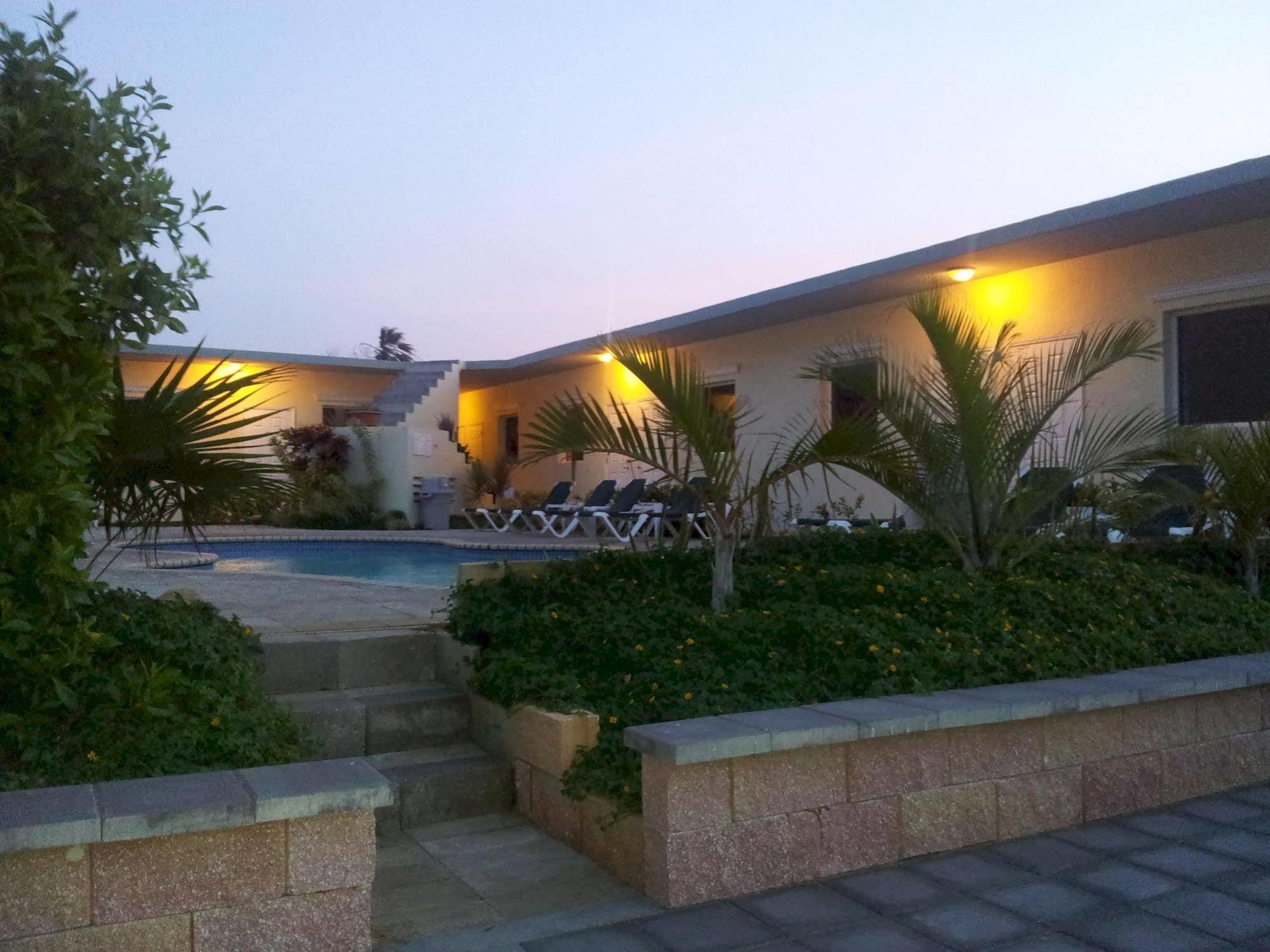 Agua Clara Eco Suites Ораньестад Экстерьер фото